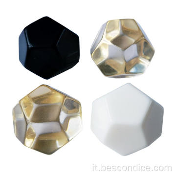 Dadi poliedrici vuoti in dimensioni, forma e colori personalizzate